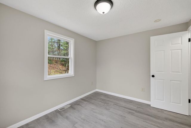 12 N Mason Road, Brookline, NH 03033