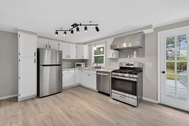 12 N Mason Road, Brookline, NH 03033