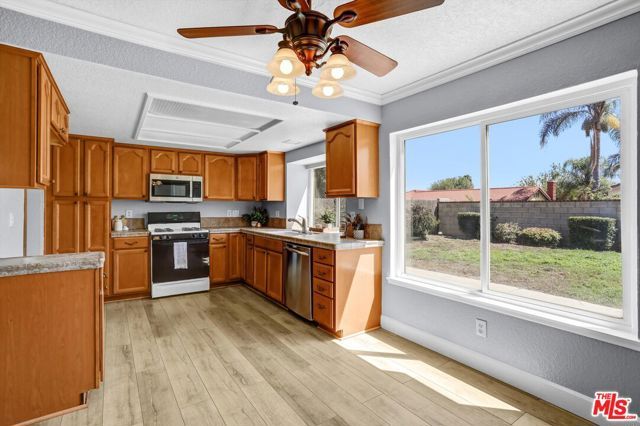 619 W Arbeth Street, Rialto, CA 92377