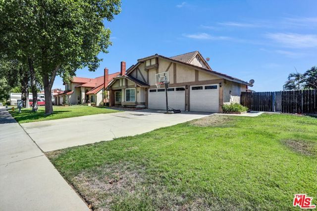 619 W Arbeth Street, Rialto, CA 92377