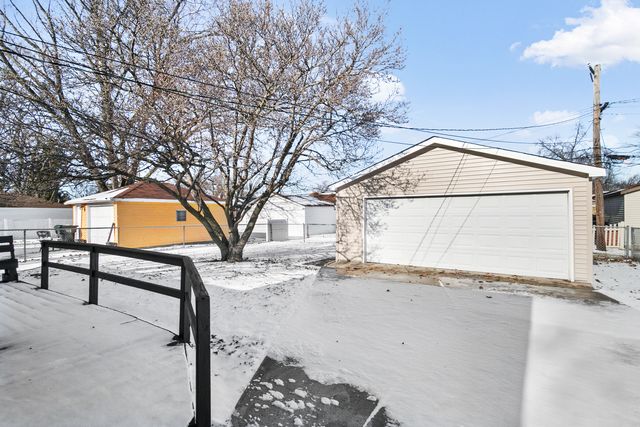 752 E 164th Street, South Holland, IL 60473