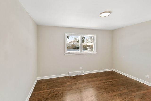 752 E 164th Street, South Holland, IL 60473