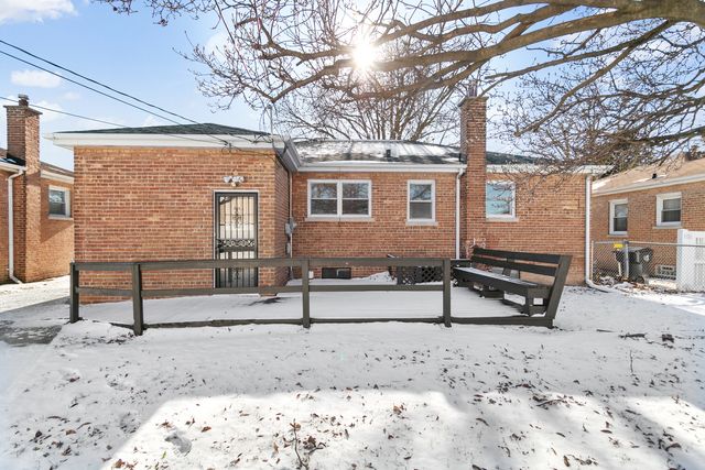 752 E 164th Street, South Holland, IL 60473