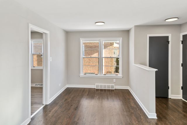 752 E 164th Street, South Holland, IL 60473