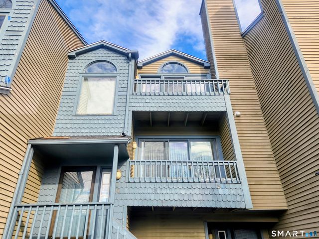 15 Perry Avenue A10, Norwalk, CT 06850