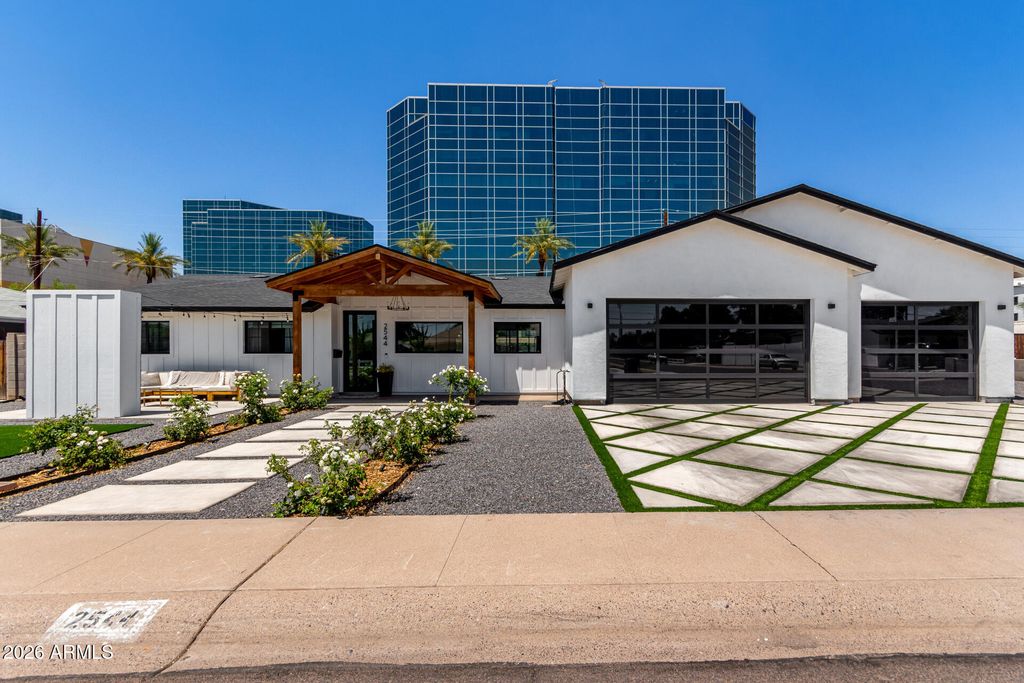 2544 E Pierson Street, Phoenix, AZ 85016