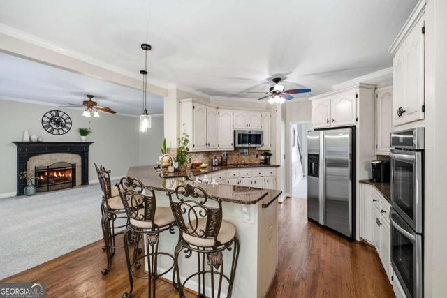 1053 Longwood Drive, Woodstock, GA 30189