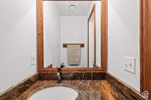 6692 W 9770 N, Highland, UT 84003