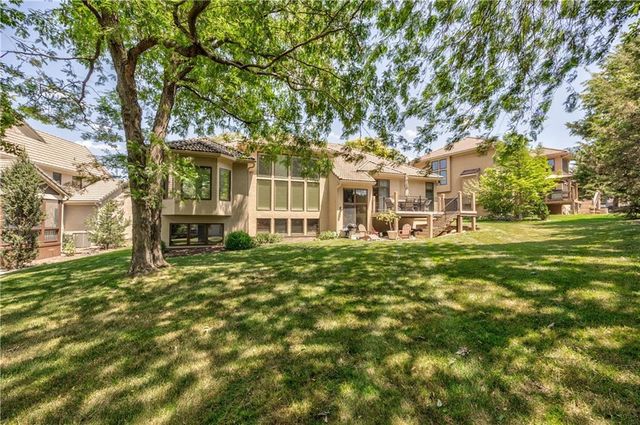 9638 Zarda Drive, Lenexa, KS 66227