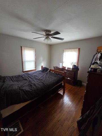 1162 Ridgecrest Avenue, Kingsport, TN 37665