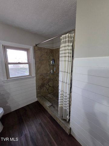 1162 Ridgecrest Avenue, Kingsport, TN 37665