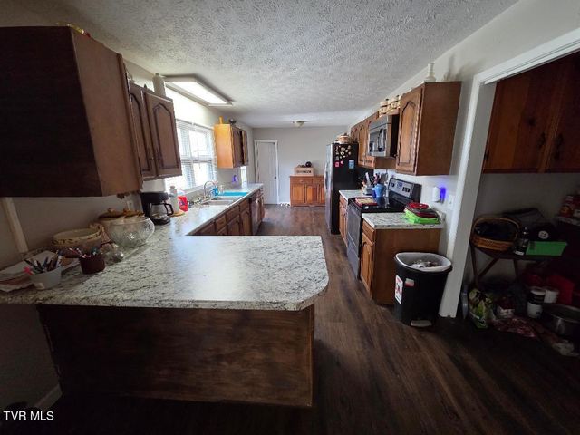 1162 Ridgecrest Avenue, Kingsport, TN 37665