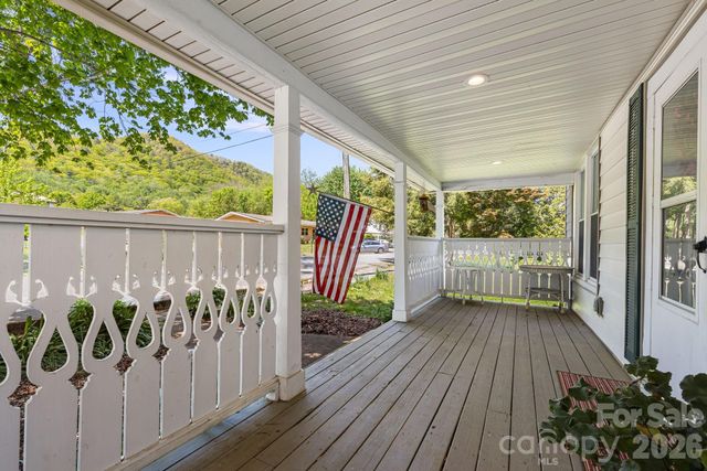 79 Walnut Street, Hot Springs, NC 28743