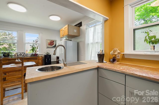 79 Walnut Street, Hot Springs, NC 28743