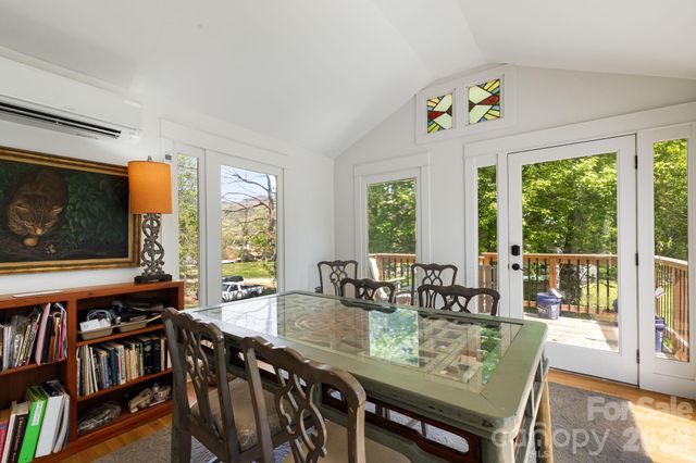 79 Walnut Street, Hot Springs, NC 28743