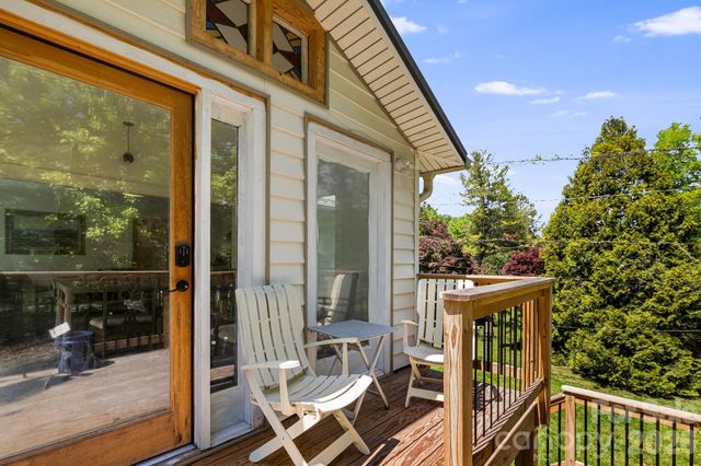 79 Walnut Street, Hot Springs, NC 28743