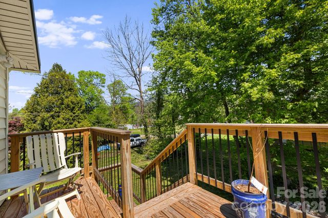 79 Walnut Street, Hot Springs, NC 28743