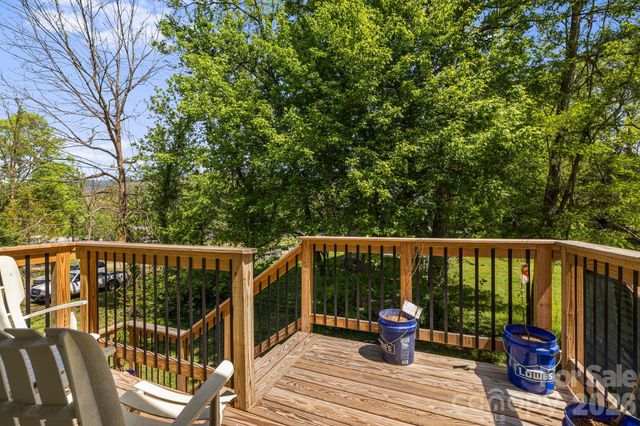 79 Walnut Street, Hot Springs, NC 28743