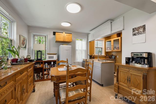 79 Walnut Street, Hot Springs, NC 28743