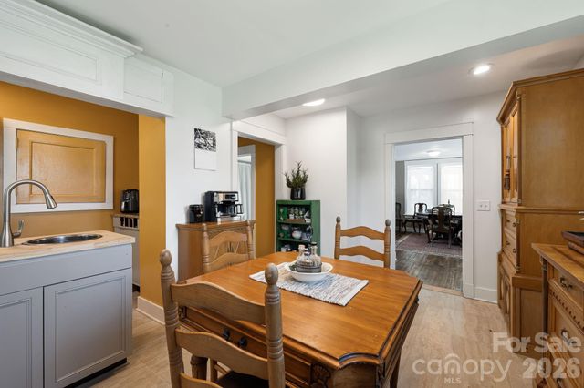 79 Walnut Street, Hot Springs, NC 28743