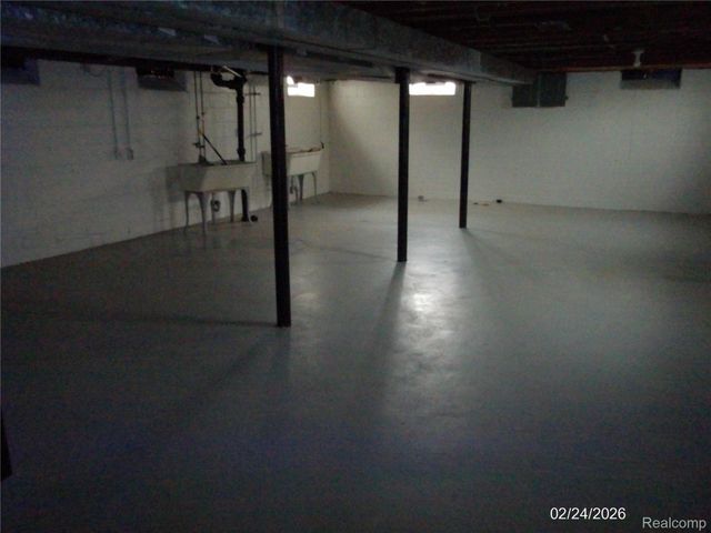 406 W Golden, Detroit, MI 48203