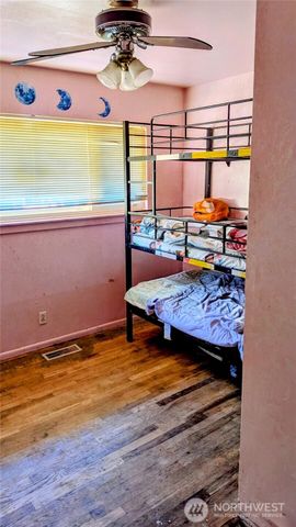 1701 51st Street NE, Tacoma, WA 98422