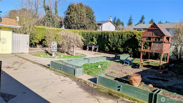 1701 51st Street NE, Tacoma, WA 98422