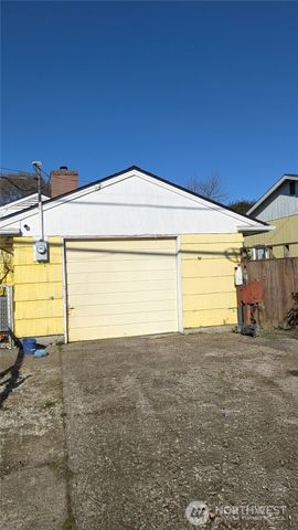 1701 51st Street NE, Tacoma, WA 98422