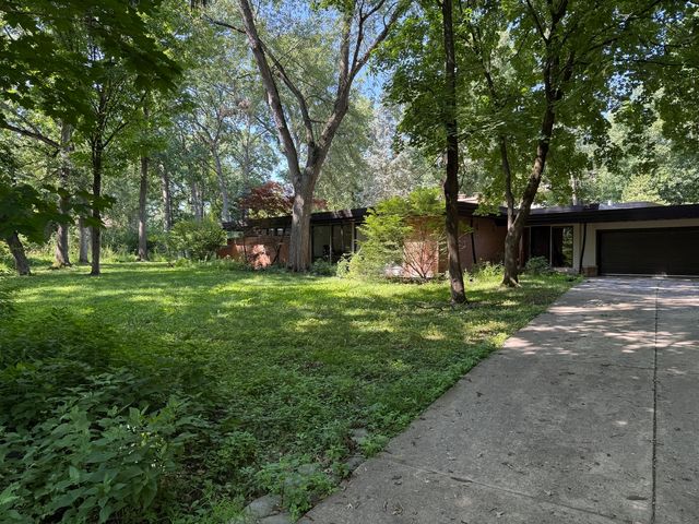 12616 S 83rd Avenue, Palos Park, IL 60464