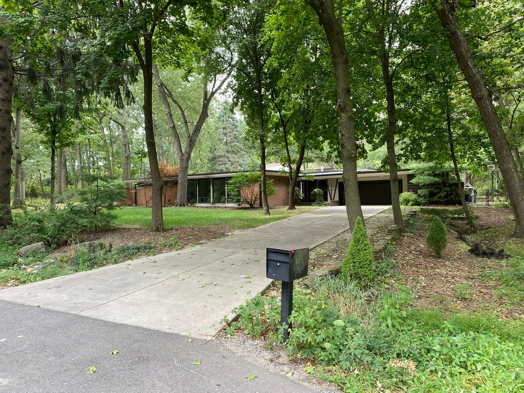 12616 S 83rd Avenue, Palos Park, IL 60464