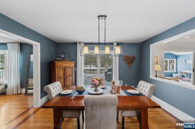 2 Overbrook Place, Hillsdale, NJ 07642