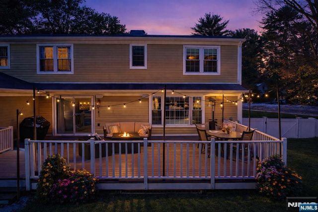 2 Overbrook Place, Hillsdale, NJ 07642