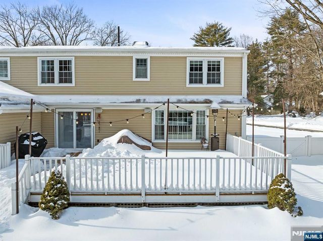 2 Overbrook Place, Hillsdale, NJ 07642