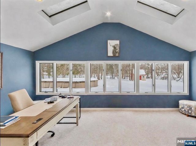 2 Overbrook Place, Hillsdale, NJ 07642