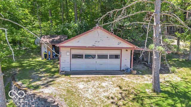 7667 N John Young Road, Unionville, IN 47468