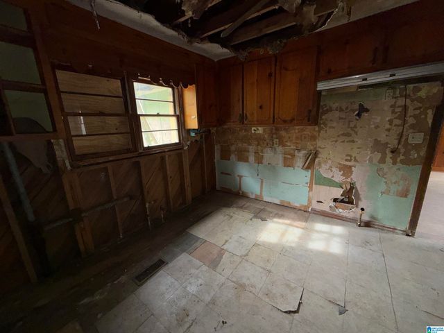 301 15TH AVENUE SW, Childersburg, AL 35044