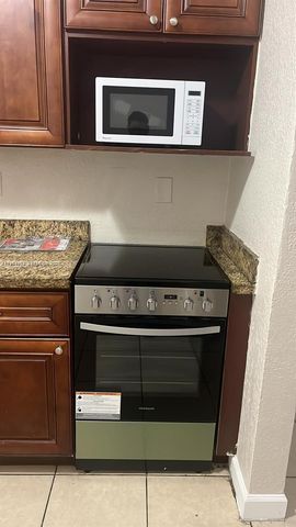 534 NW 23rd Ave 3, Fort Lauderdale, FL 33311