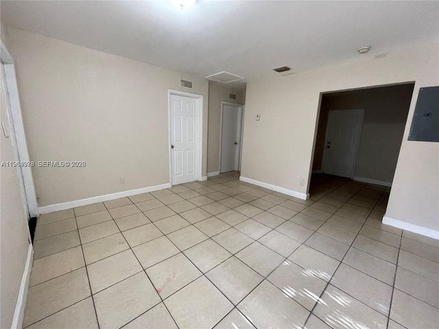 534 NW 23rd Ave 3, Fort Lauderdale, FL 33311