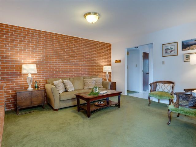 549 Bryce Avenue, White Rock, NM 87547