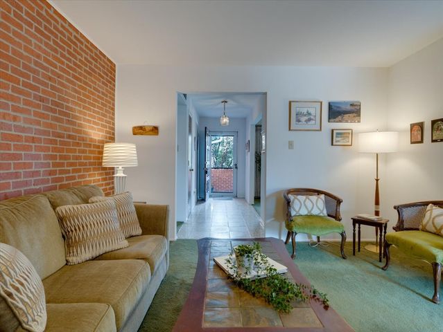 549 Bryce Avenue, White Rock, NM 87547