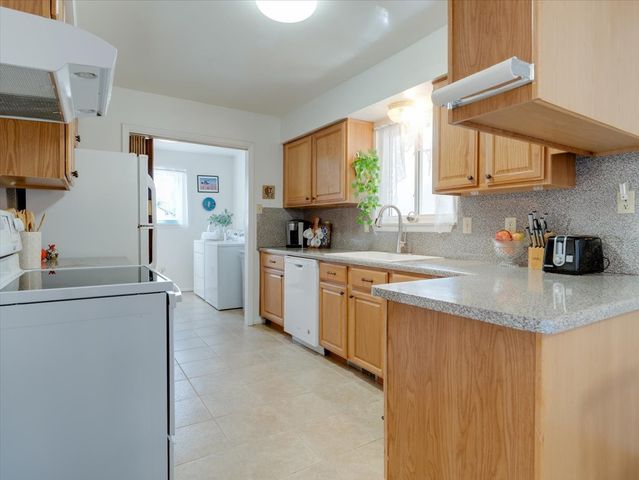 549 Bryce Avenue, White Rock, NM 87547