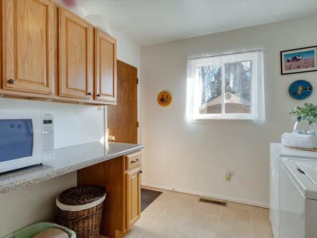 549 Bryce Avenue, White Rock, NM 87547