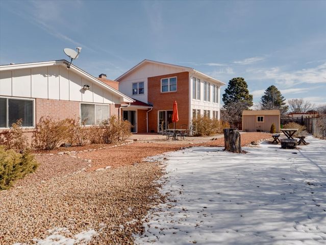 549 Bryce Avenue, White Rock, NM 87547