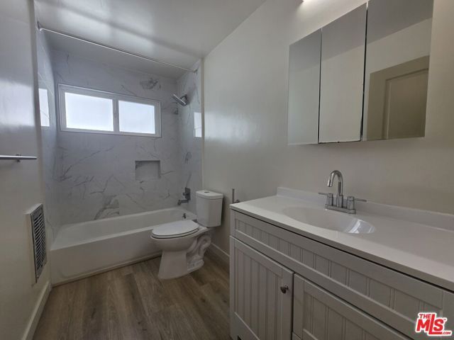 11021 Missouri Avenue 11041-2, Los Angeles, CA 90025