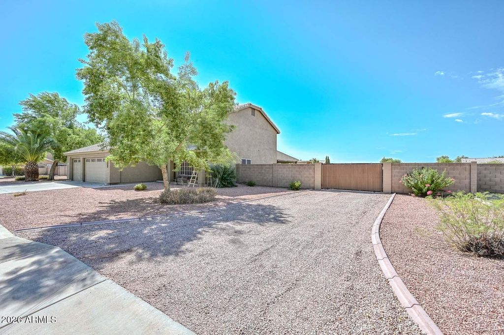 12317 W BERRY Lane, El Mirage, AZ 85335 — photo 4