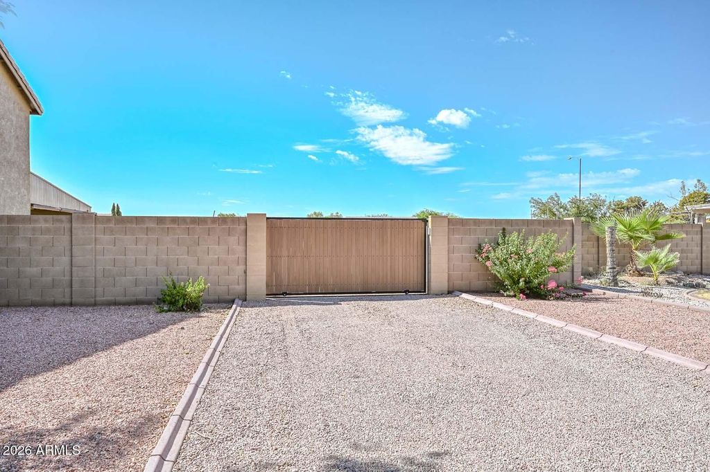 12317 W BERRY Lane, El Mirage, AZ 85335 — photo 5