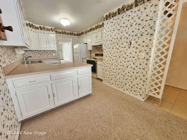 719 Kennely Road E-75, Saginaw, MI 48609