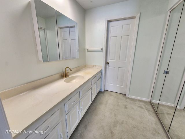 719 Kennely Road E-75, Saginaw, MI 48609