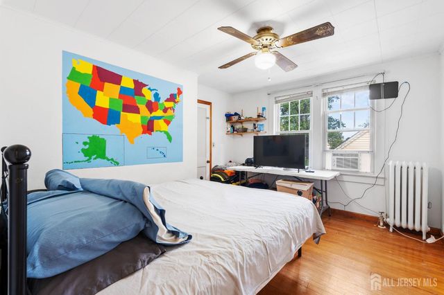 421 N Lincoln Avenue N, Middlesex, NJ 08846