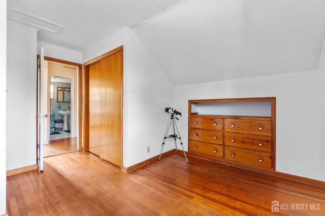 421 N Lincoln Avenue N, Middlesex, NJ 08846